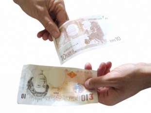 Taxe mai mici pentru plățile efectuate în țările din afara zonei euro